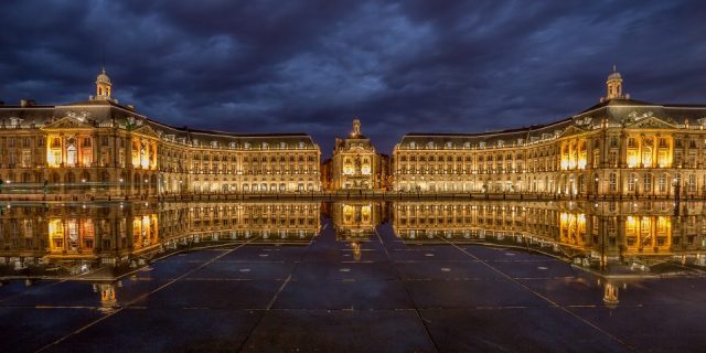 DM30115a Place De La Bourse Bordeaux 960x480 640x480